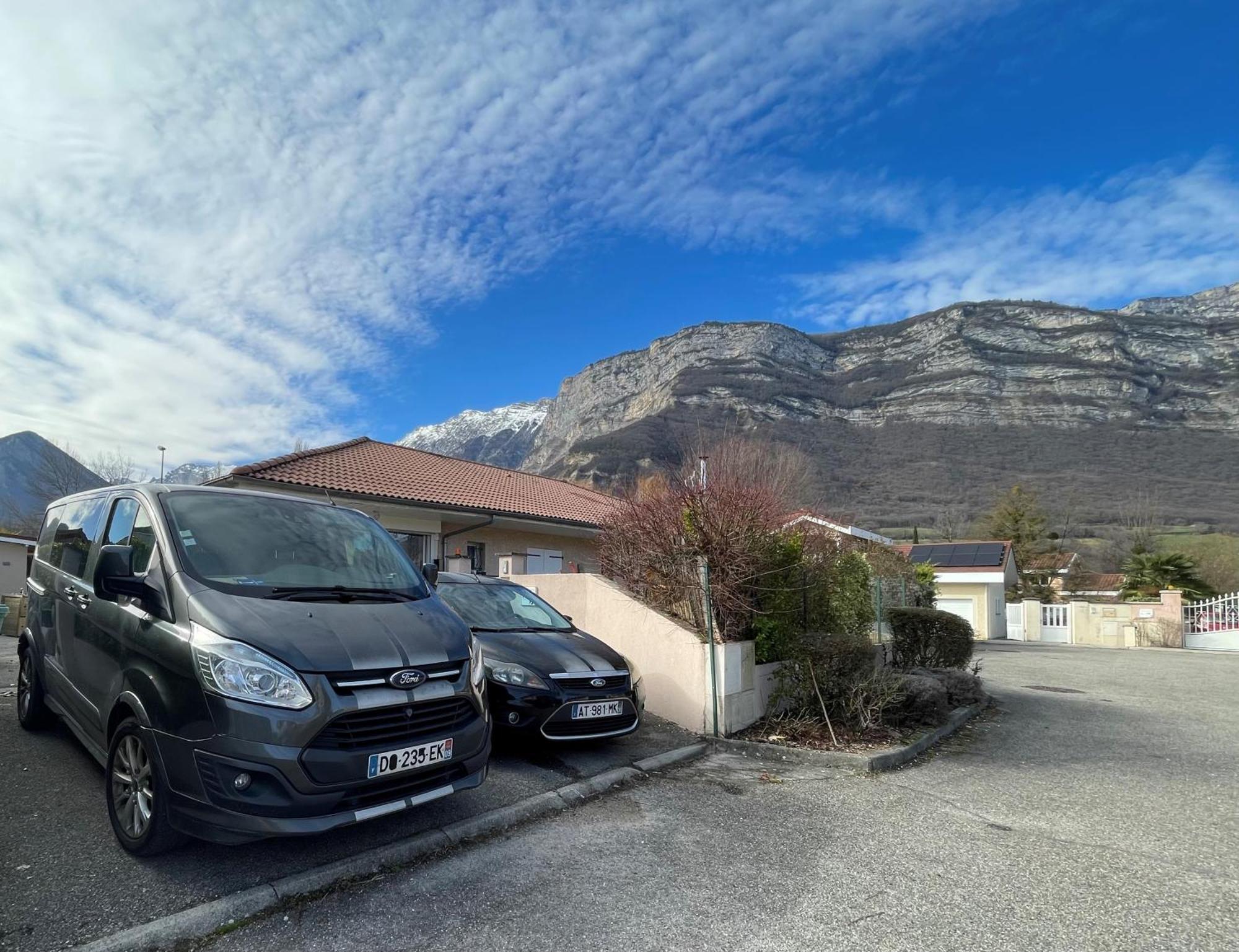 Grenoble Sud Varces Suite Privatisee Au Pied Des Montagnes Exterior photo