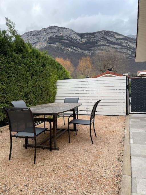 Grenoble Sud Varces Suite Privatisee Au Pied Des Montagnes Exterior photo